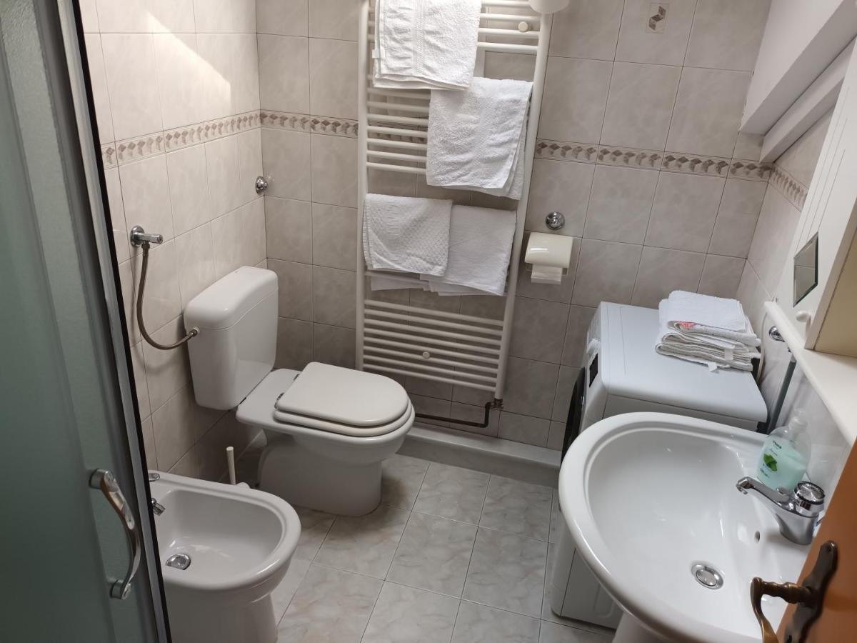 Apartmani Zokic Kaštela Esterno foto